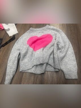 Old Navy Gray girls Sweater with Bright Pink Heart